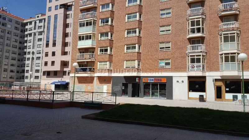 Local Comercial en alquiler en Calle victoria balfe, Illera, Burgos