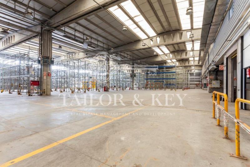 Edificio en alquiler en Calle Eje 2, Villa de Vallecas, Madrid