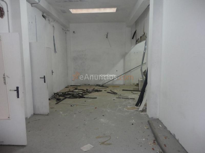 Local Comercial en venta en  POETA CLAVERO SERRANO, Benicalap, Valncia