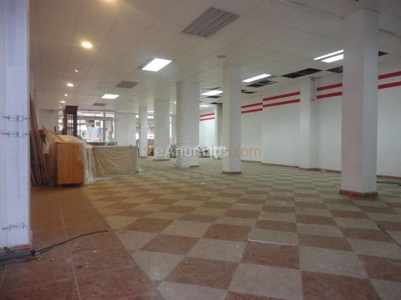 Local Comercial en venta en  POETA CLAVERO SERRANO, Benicalap, Valncia