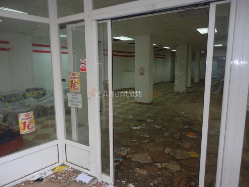 Local Comercial en venta en  POETA CLAVERO SERRANO, Benicalap, Valncia