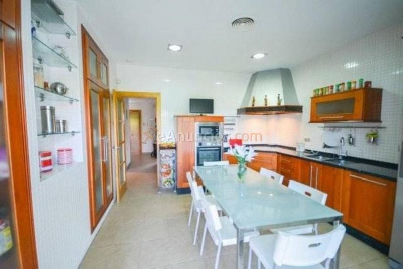 Casa en venta en Calle Sirio, Nueva Andalucía, Marbella