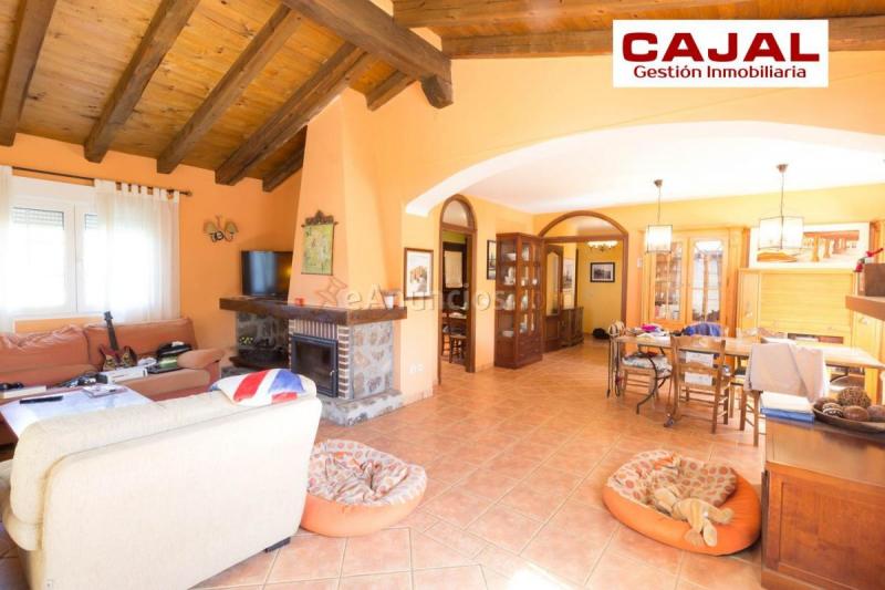 Adosado en venta en  Riaza