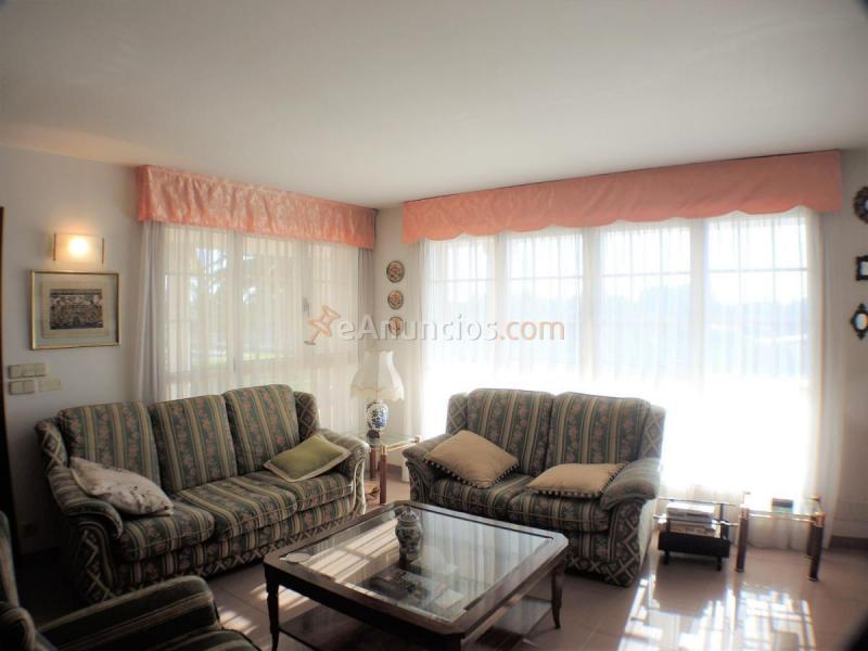 Adosado en venta en  Bergondo