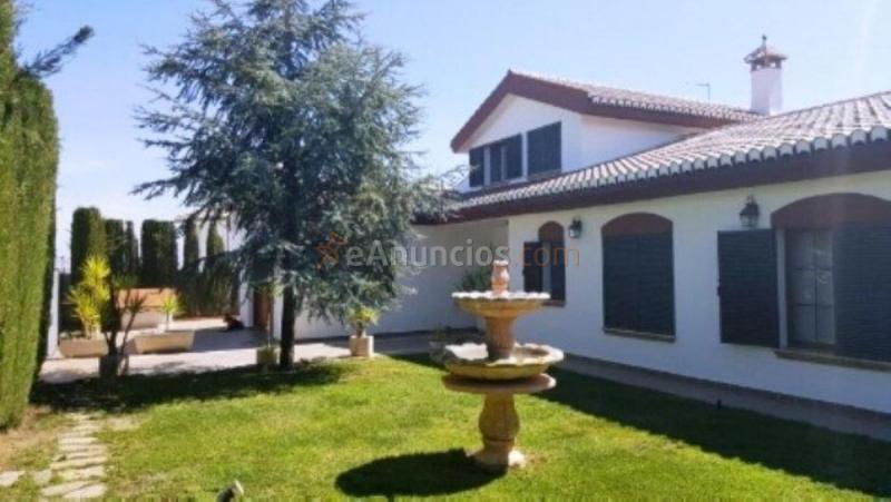 Adosado en venta en Calle Nardos, Vegas del Genil