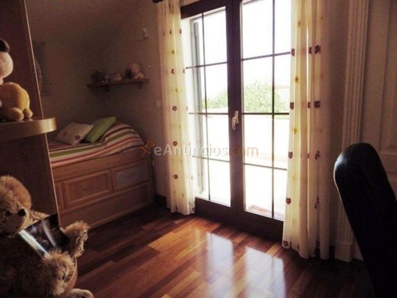 Adosado en venta en Calle Nardos, Vegas del Genil