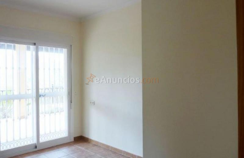 Adosado en venta en  Alcaucín