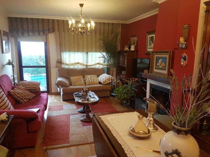 Casa en venta en  Parque Calo, Teo