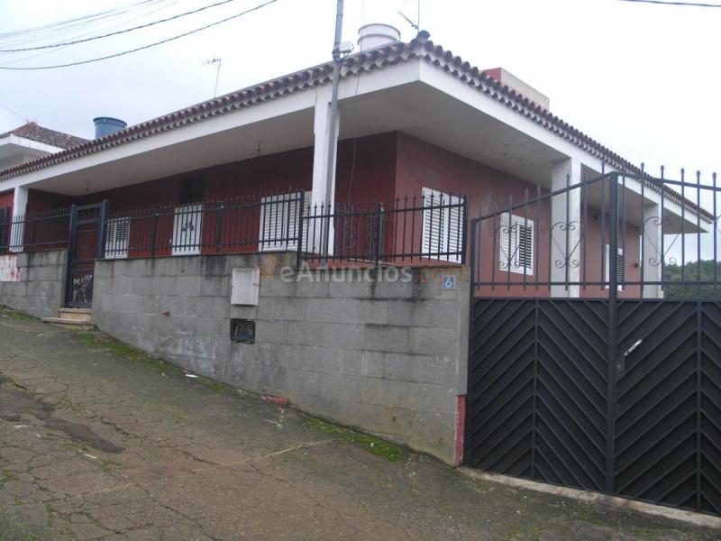 Adosado en venta en  Lomo Negro, Moya