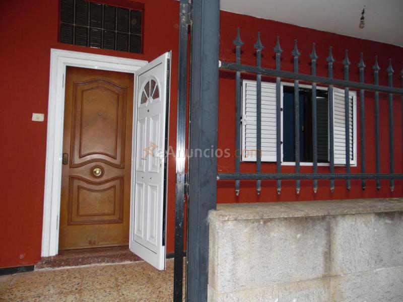 Adosado en venta en  Lomo Negro, Moya