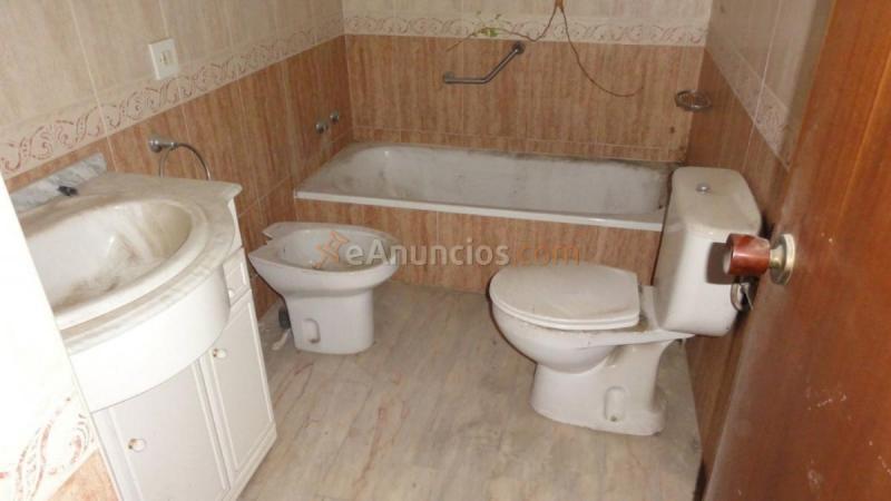 Adosado en venta en  Entrepinos, L'Eliana