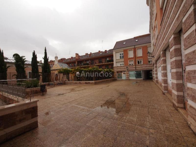 Local Comercial en alquiler en  Plaza QUINTA DE CERVANTES, Casco Histórico, Alcalá de Henares