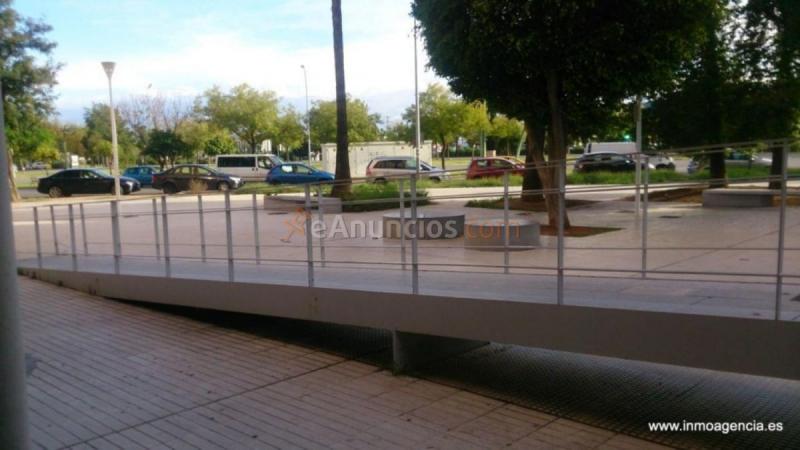 Local Comercial en venta en  Avenida la Aeronáutica, Sevilla este, Sevilla