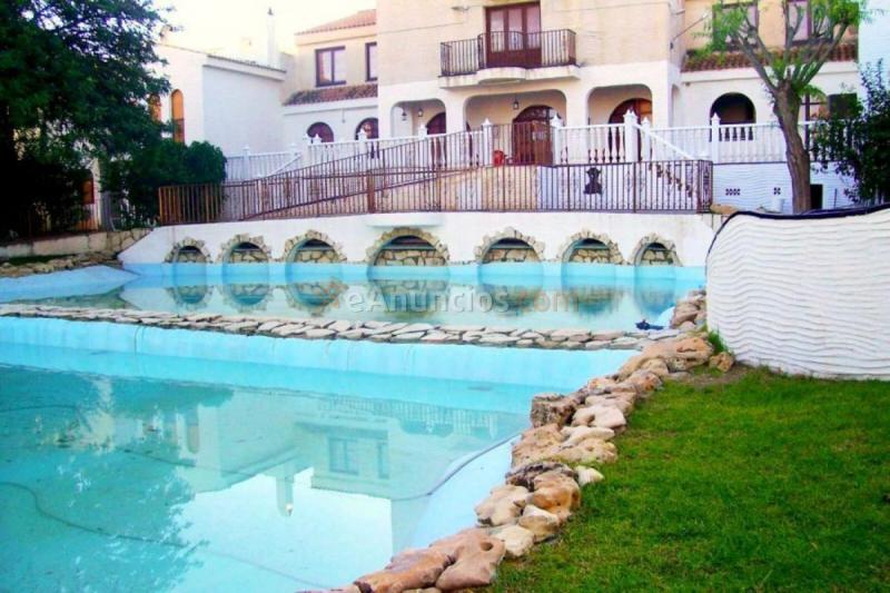 Casa en venta en  Av. Carabassi, Arenales del Sol