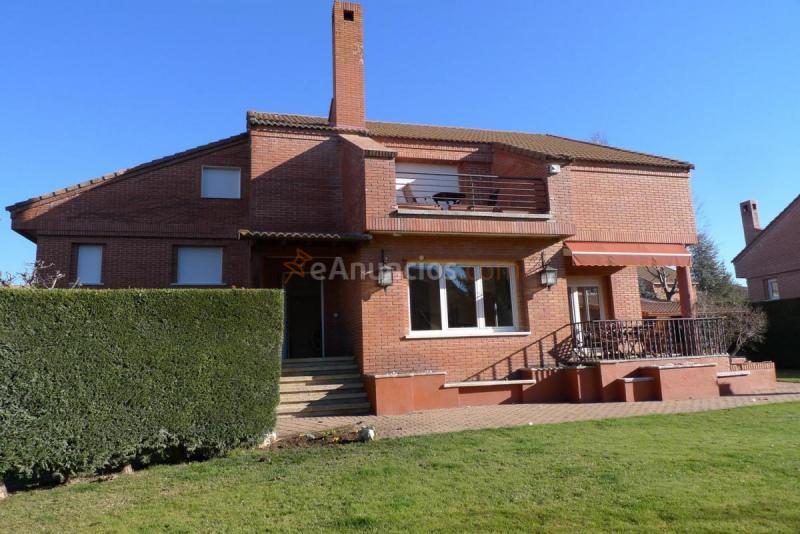 Adosado en venta en Calle Río Camba, Las Eras de Renueva, León