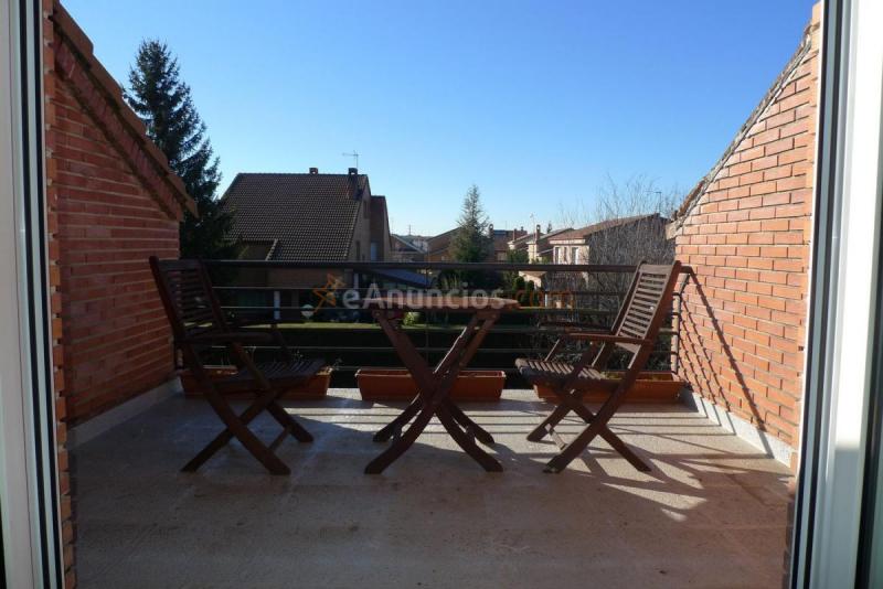 Adosado en venta en Calle Río Camba, Las Eras de Renueva, León