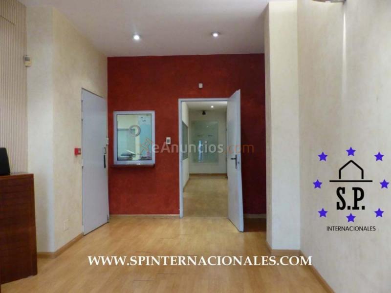 Local Comercial en alquiler en  Ciudad Lineal, Madrid