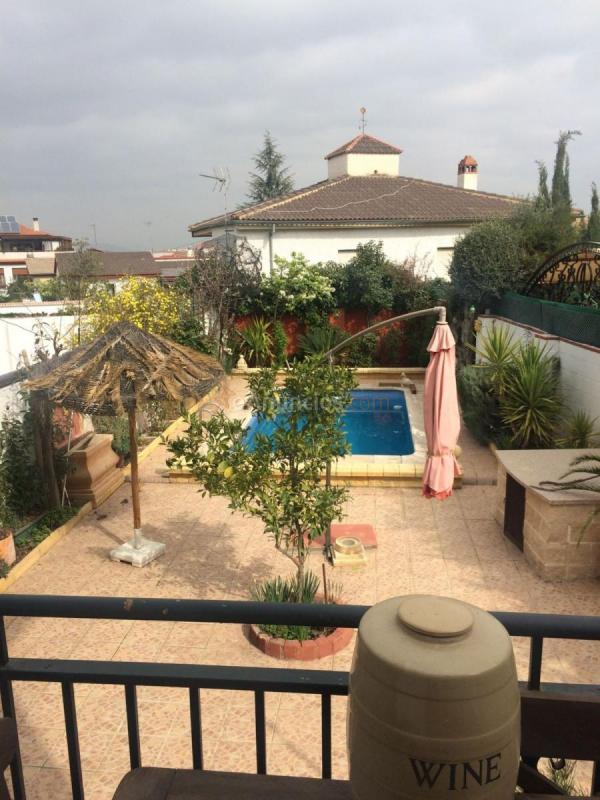 Casa en venta en  Ogijares