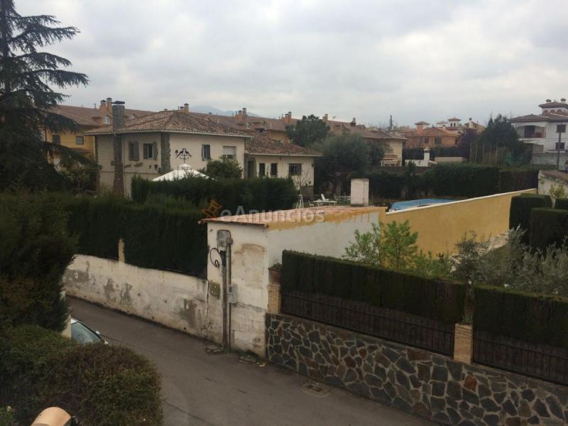 Casa en venta en  Ogijares