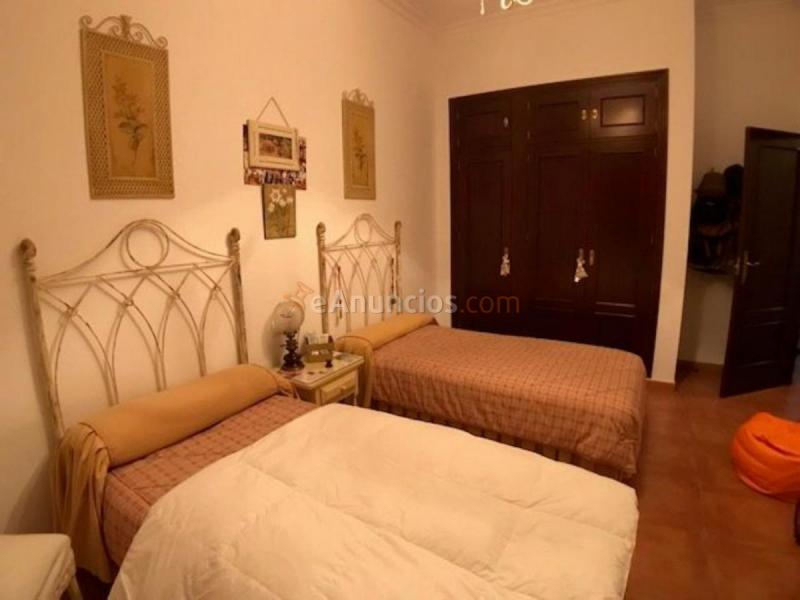 Adosado en venta en  Sanlúcar la Mayor