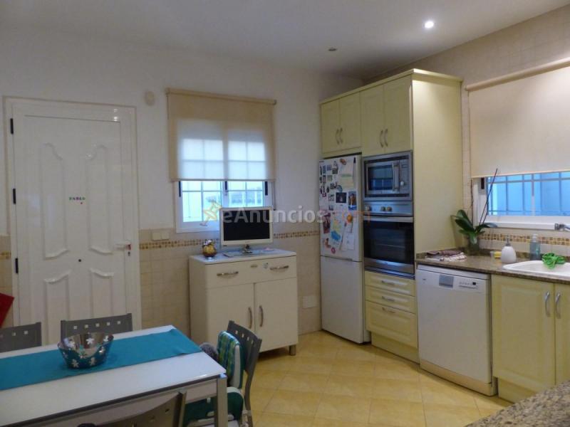 Adosado en venta en  Montesol, L'Eliana