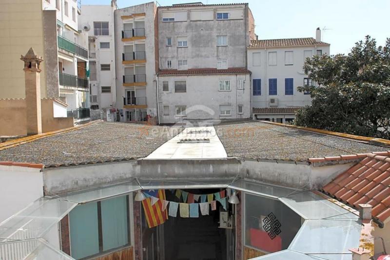 Adosado en venta en  placeta sant joan, L'Eixample, Sant Feliu de Guíxols