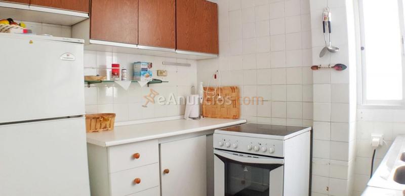 Apartamento en venta en Avenida Condes de San Isidro, Fuengirola, Zona Puerto Deportivo, Fuengirola