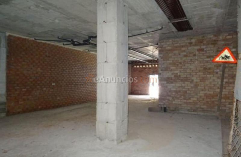 Local Comercial en venta en Calle ALMERIA, RESIDENCIAL LA FUENTE, Laguna Beach, Torrox