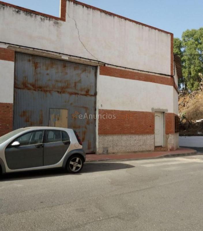 Edificio en venta en  ALCALDE GOMEZ DE LA RIVA, Cruz de Humilladero, Málaga
