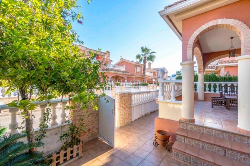 Adosado en venta en  Paraná, Orihuela Costa, Orihuela