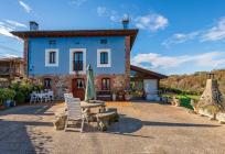 Adosado en venta en  Parres