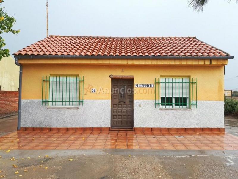 Adosado en venta en  Yuncler