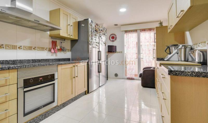 Apartamento en venta en  Villena