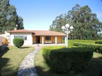 Adosado en venta en  Bergondo