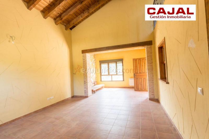 Adosado en venta en  Fresno de Cantespino