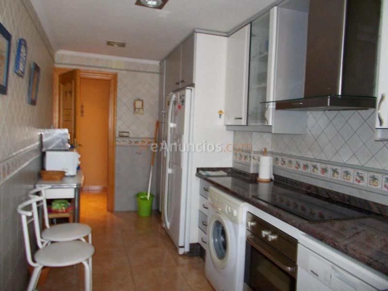 Apartamento en venta en Avenida San Bartolomé de Tirajana, Arenales del Sol