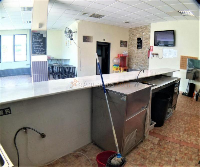 Local Comercial en alquiler en  Salteras