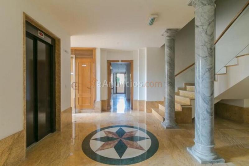 Apartamento en venta en  Urb. lomas del virrey, Nagüeles-Milla de Oro, Marbella