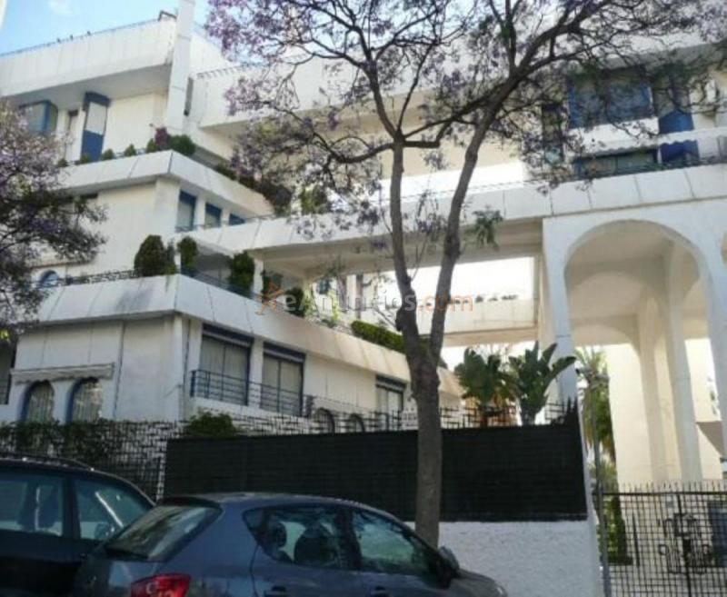 Apartamento en venta en Calle Ramón Gómez de la Serna, Marbella, Marbella Pueblo, Marbella