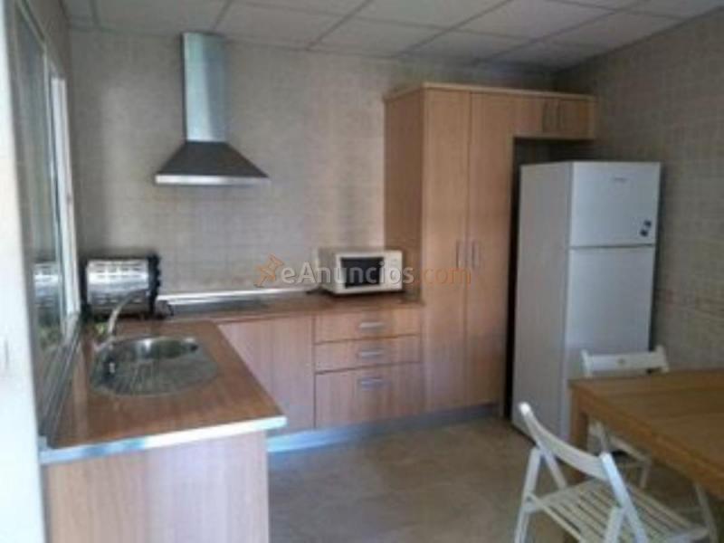 Apartamento en alquiler en Calle Lope de Rueda, Málaga, Puerto de la Torre, Málaga