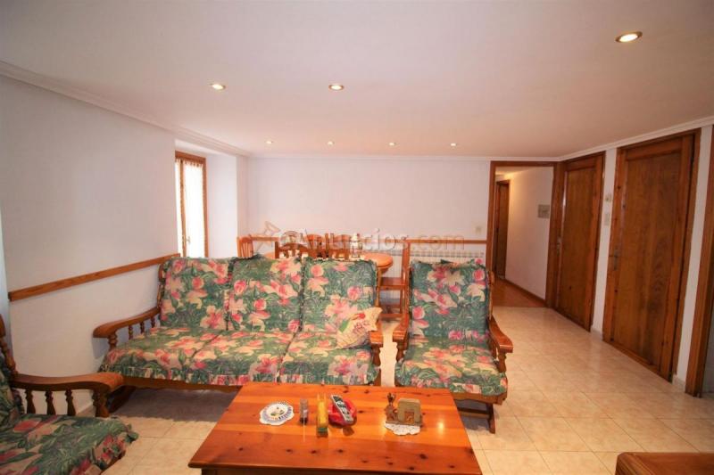 Adosado en venta en  Principal, Poblaciones sur, Jaca