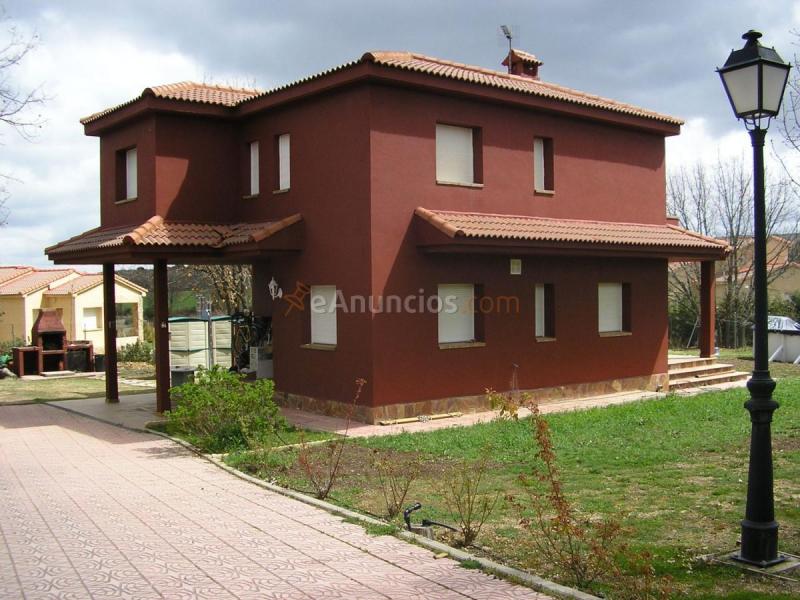 Adosado en venta en  Fresno de Cantespino