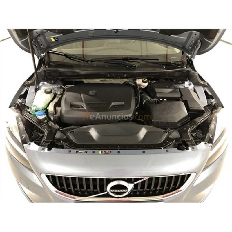 Volvo V40 MY19 2.0 T2 Momentum Manual Mussel Blue 120cv