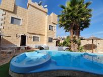 Se alquila villa de lujo con piscina privada