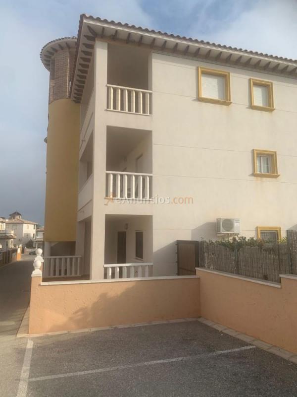 Apartamento en residencial cerrado con piscina