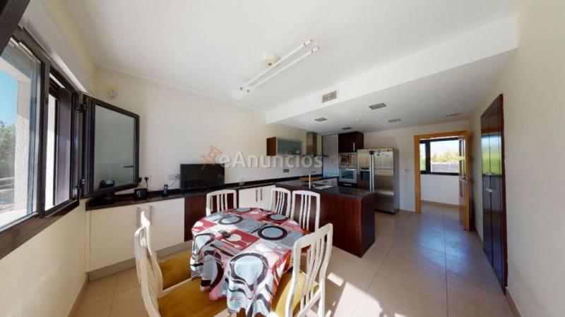 Casa-Chalet en Venta en Novelda Alicante