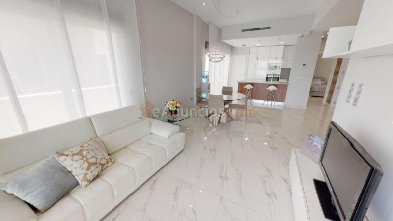 Casa-Chalet en Venta en Villamartin Alicante