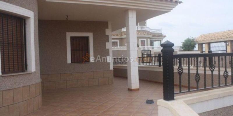 Casa-Chalet en Venta en Torrevieja Alicante