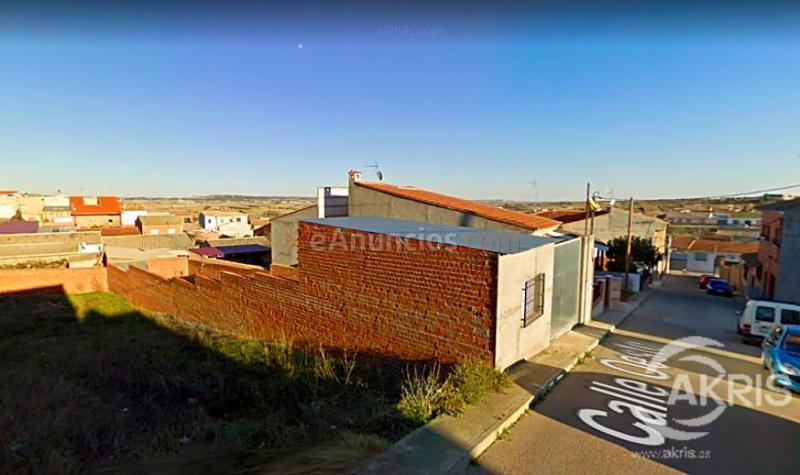 TERRENO URBANO DE 533 M2 DENTRO DE LA POBLACION DE VILLASEQUILLA