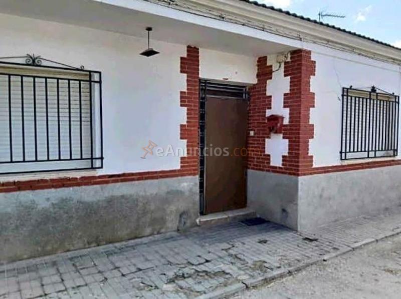 CASA DE PUEBLO EN PLANTA BAJA PARA REFORMAR